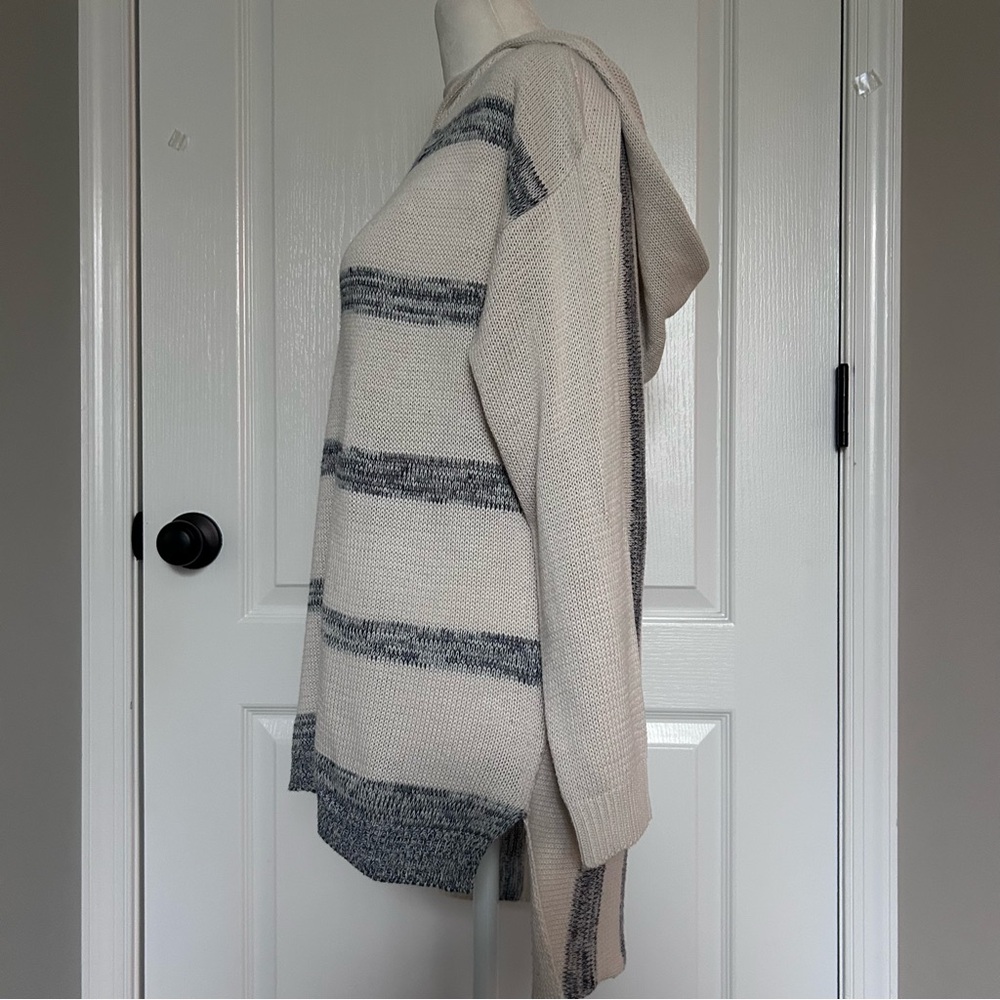 Boho Beachy Striped Hooded Sweater Hi-Low Hem Oversized
Coastal Cozy Top Medium - Picture 3 of 10